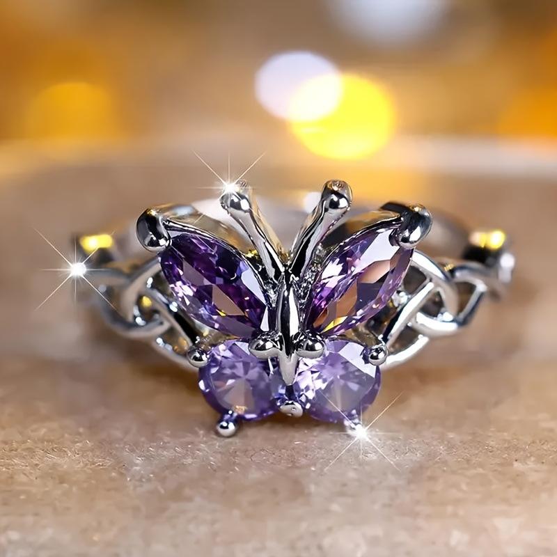 

Кільце з фіолетовим діамантом-метеликом Модне вишукане кільце з індивідуальним дизайном Популярні модні ювелірні вироби Жіночі ювелірні вироби No. 10