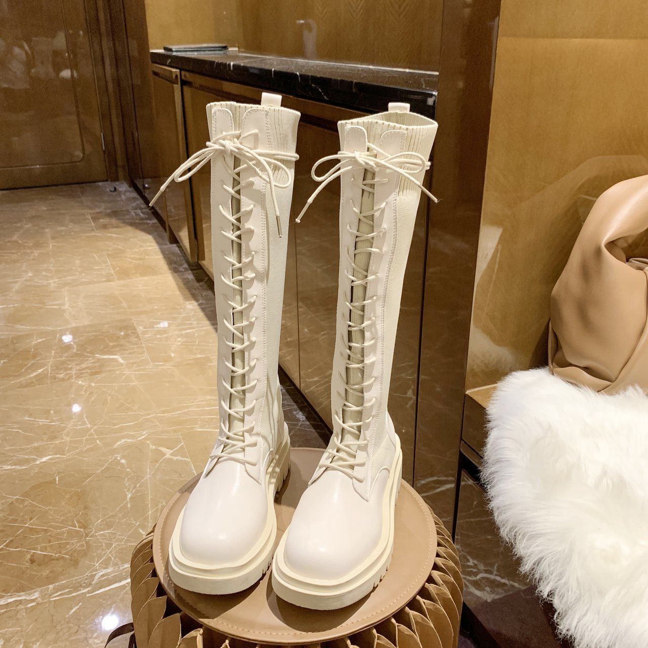 

Модная обувь для женщин, обувь на шнуровке, эластичные черные женские сапоги, зимние гольфы, длинные со шнурками, удобные и элегантные 40