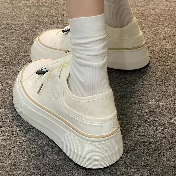 Platform Canvas Shoes Women's New Spring and Autumn Season White Shoes Board Shoes Design Sense Niche, Light and Breathable