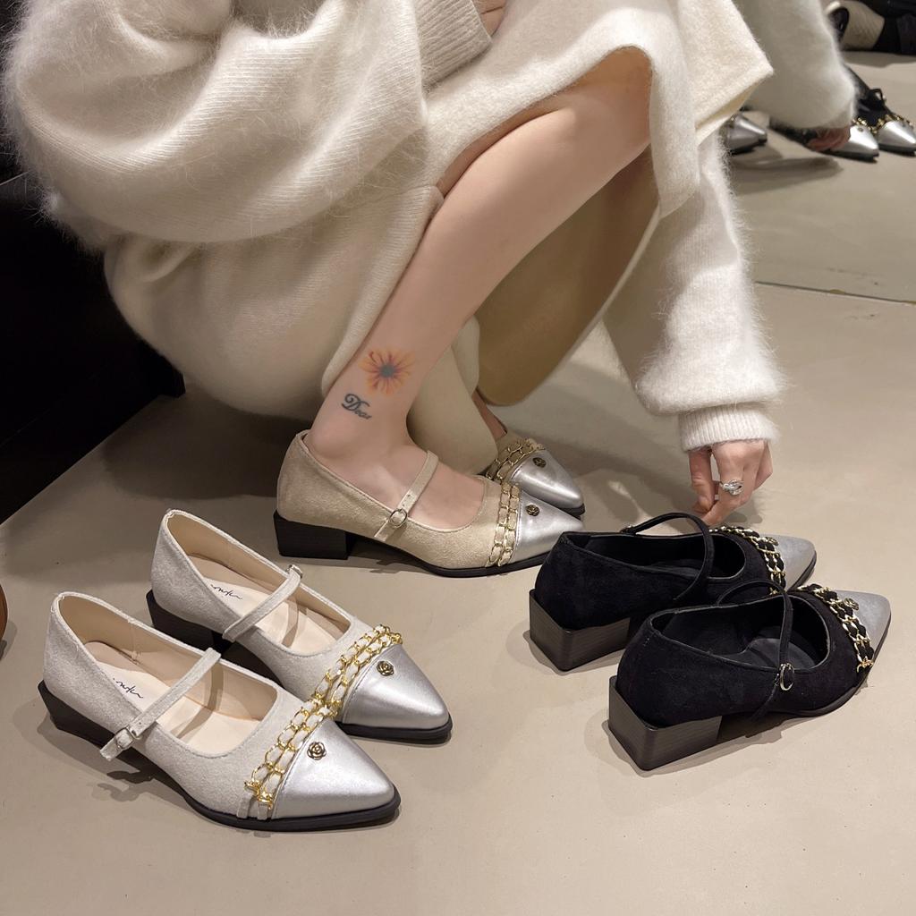 Flat bottom black pointed single shoes women's shoes 2025 new spring and autumn retro French temperament Mary Jane evening shoes