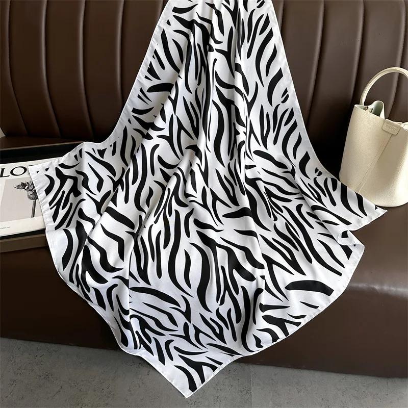 90*90Cm Square Silk Scarf Women Light Luxury Fashion Shawl Sunscreen Headscarf Designer Hijab Feamle Scarves Bandana