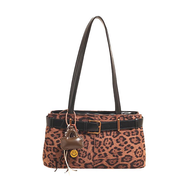 Premium texture retro leopard print single shoulder underarm bag women's 2025 new autumn and winter large-capacity commuter baguette bag