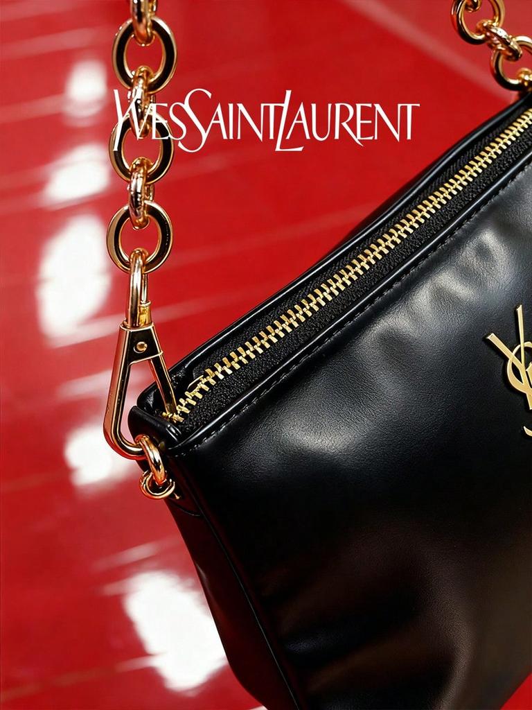 Modische Damen-Einschultertasche mit Kettenriemen Handtasche mit Design-Sinn Umhängetasche in goldener Farbe Logo