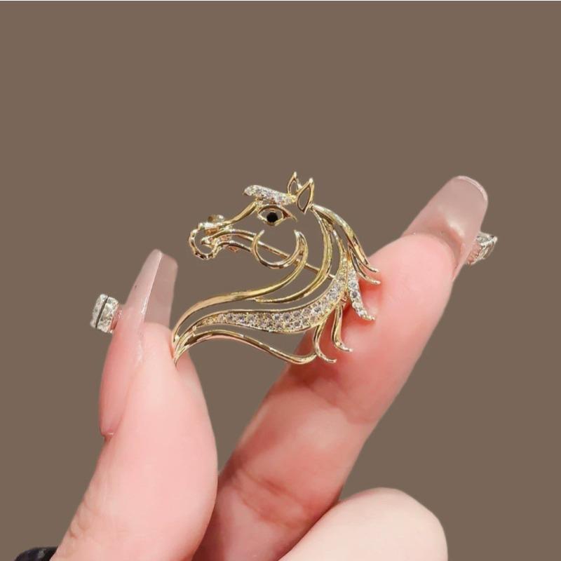 Brooch Light Luxury High-end Niche Women s Pin High-end Versatile Corsage