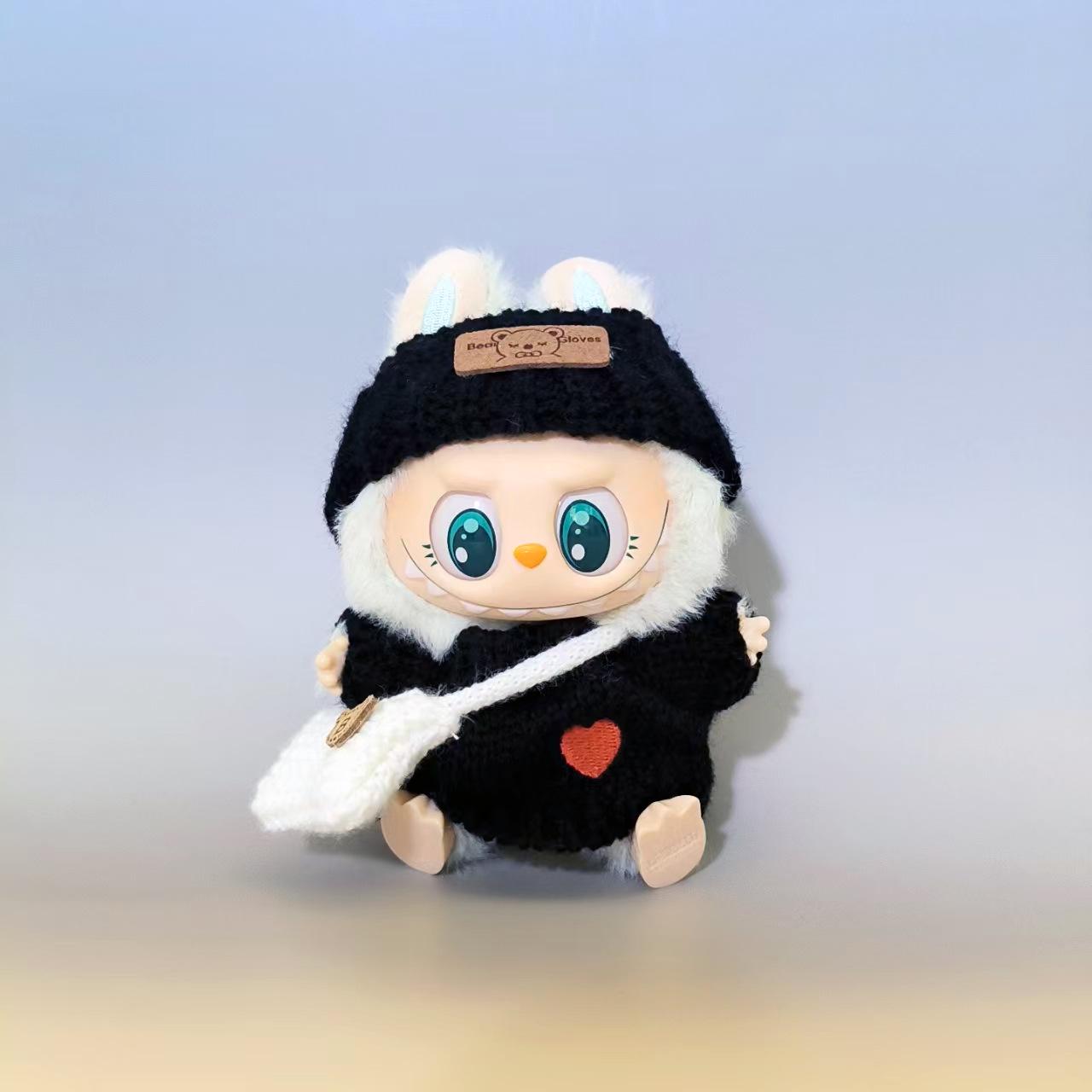 

Набор одежды для куклы-подвески Лабубу: Свитер Sit Sit Party 1-го и 2-го поколения с вышивкой в виде сердца