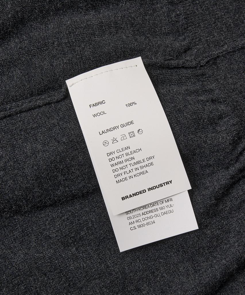 Beulaendideu [Superior] Essential Superfine V-Neck Knit [Charcoal]
