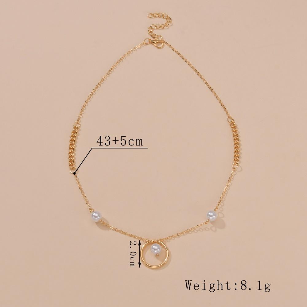 Personalized Internet celebrity style, geometric circular pearl pendant, metal necklace, neck chain.