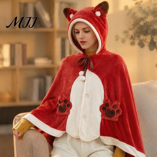 Soft Plush Cape Bat Blanket Hoodie for Adults, Cute Shark Fox Hooded Cape, Warm Wearable Cozy Halloween Cosplay Home Loungewear Themed