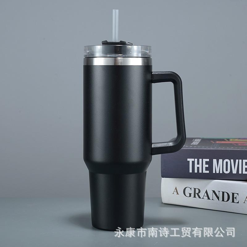 

40 унций бутылка для воды из нержавеющей стали с ручкой, кружки для питья, сохраняющие холод, стакан с крышкой, кружка с соломой для лета на открытом воздухе 40oz чёрный