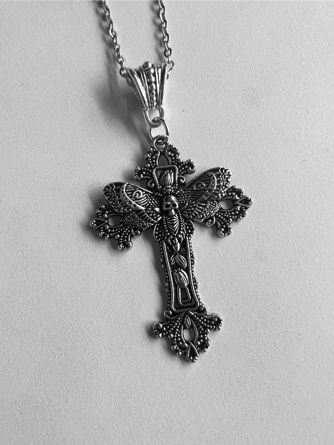 

Punk Gothic Dark Ancient Stereo Relief Cross Moth Skull Pendant Necklace for Women Men Hallowmas Party Charm Collar Jewelry Gift