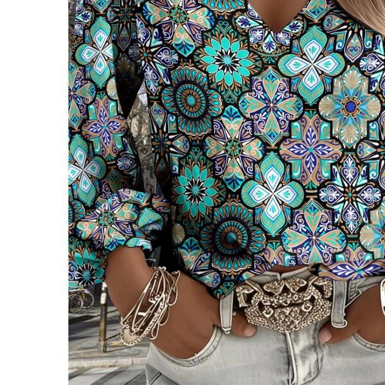 Lady Bohemian Retro Western Style V-Neck Shirt - Lantern Sleeve Top, suitable for casual wear, vacations and daily outfits