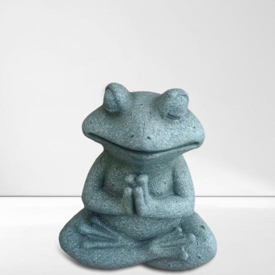 Frog Ornament Resin Material Wealth Luck Symbol Bionic Design Figure Frog Dog Meditation Ornament Indoor Outdoor Decor