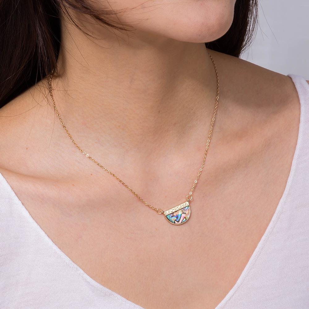 

Стильное европейско-американское ожерелье из раковины абалона и пресноводного жемчуга для женщин