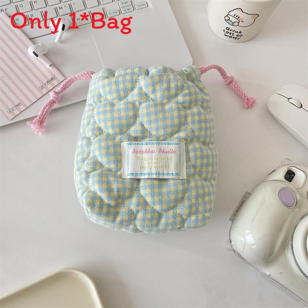 Modern Quilted Heart Pattern Camera Case With Padded Design For Outdoor Travel Storage