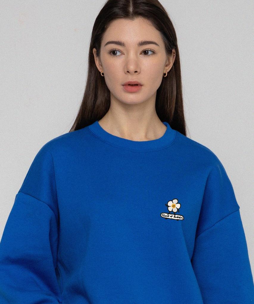 GRAVER [Unisex] Flower Board Embroidered Smile Sweatshirt_Cobalt Blue