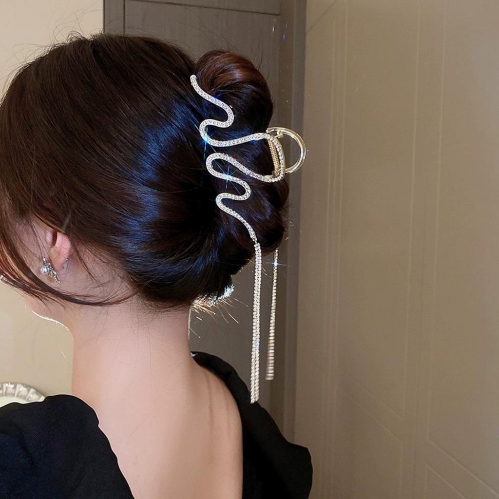 Y2K Glitter Snake Hair Claw Light Luxury Full Rhinestone Tassel Grip Clip For Women Trendy Korean Style Shark Gripper Hairpin