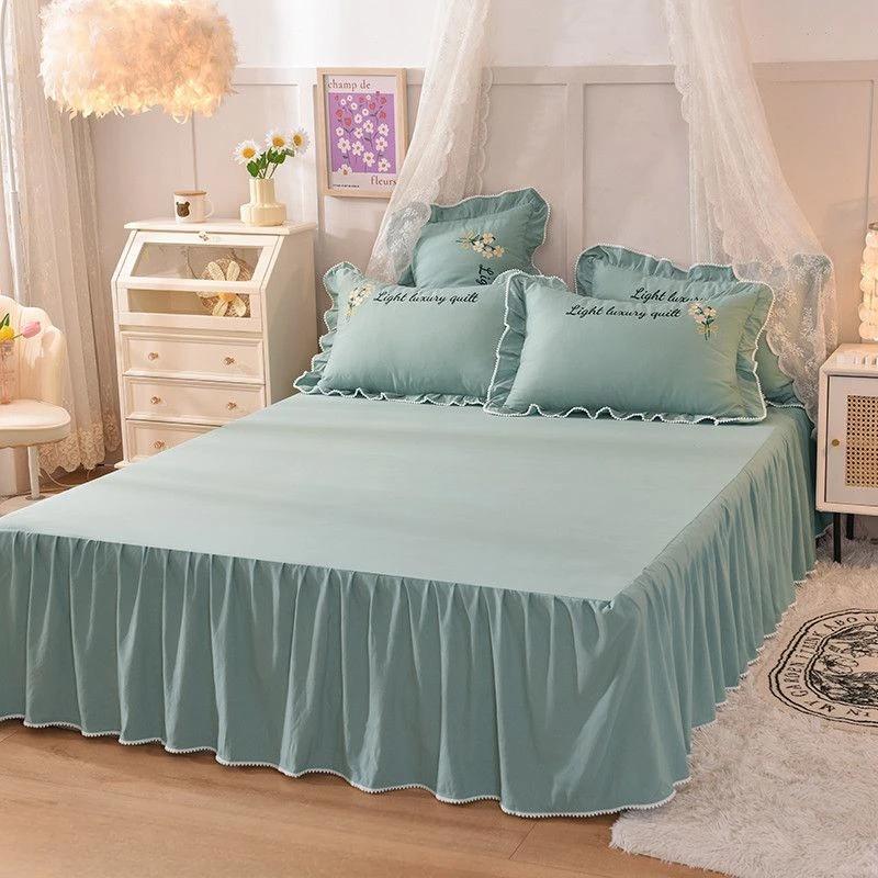 Seasonal Universal Skin Friendly Bedspread Thick Cotton Padding Modern Minimalist Anti Slip Protective Cover
