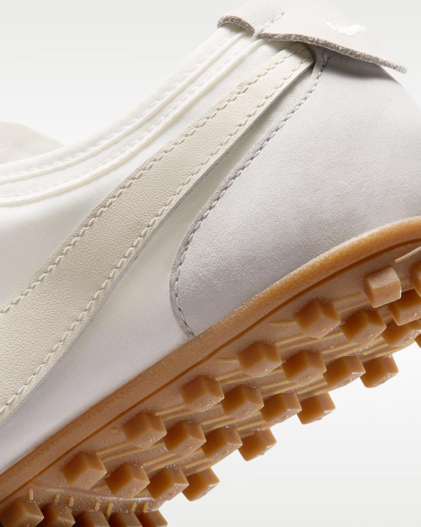 IW0955-100 Nike Moon Shoe OG "White" (Women's)