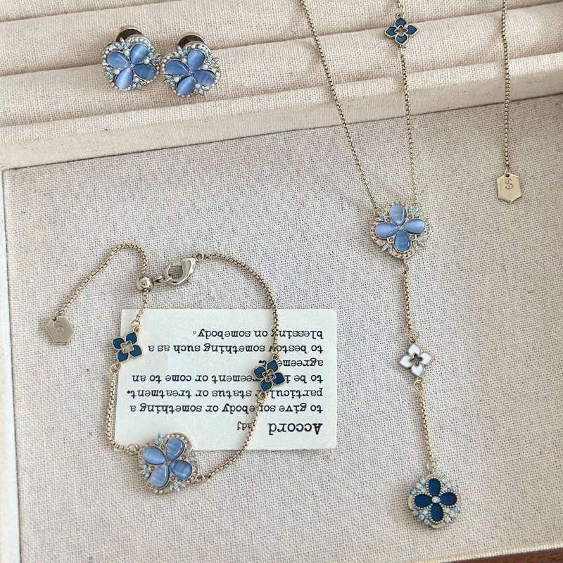 Damen Vierblättriges Kleeblatt Schmuckset - Ohrringe Armband Halskette Leichter Luxus Französischer Stil