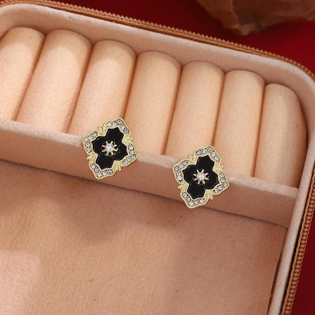 Silver Needle Vintage French Diamond-Studded Rhombus Lace Earrings - Luxurious Palace Style