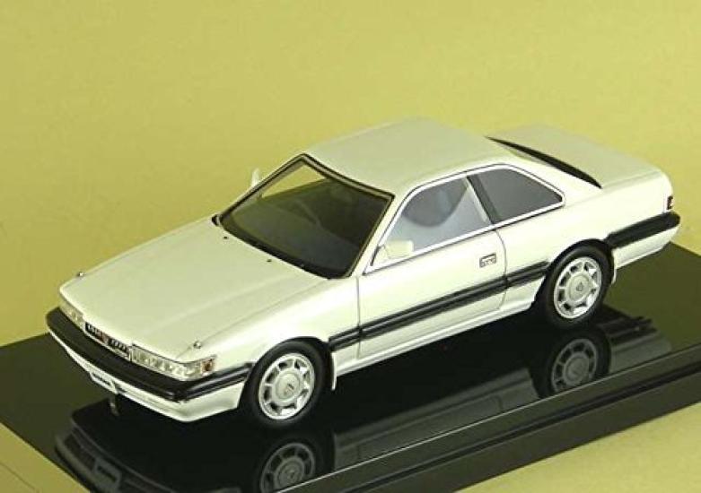 

LEOPARD Ultima Crystal White Finished Product WIT S 1/43 белый