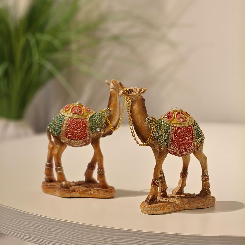 Desert Camel Statue Light Luxury Craft Ornament for Home, Bedroom, Living Room, Study, and Office Desk Decoration