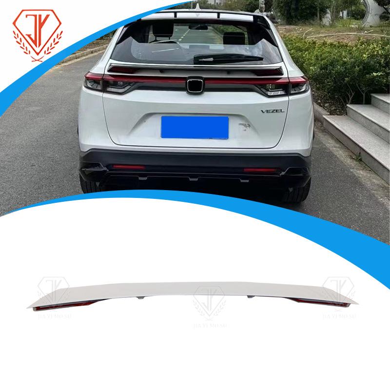 

2023 Honda Vezel HR-V Задний спойлер средней высоты, Глянцевый черный/Карбон, Версия Mugen. белый