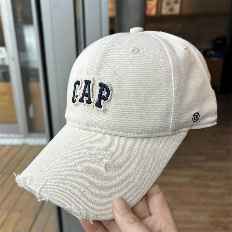 Stylish Embroidered Letter Baseball Cap In Cotton With Curved Brim And Sunshade For Adults