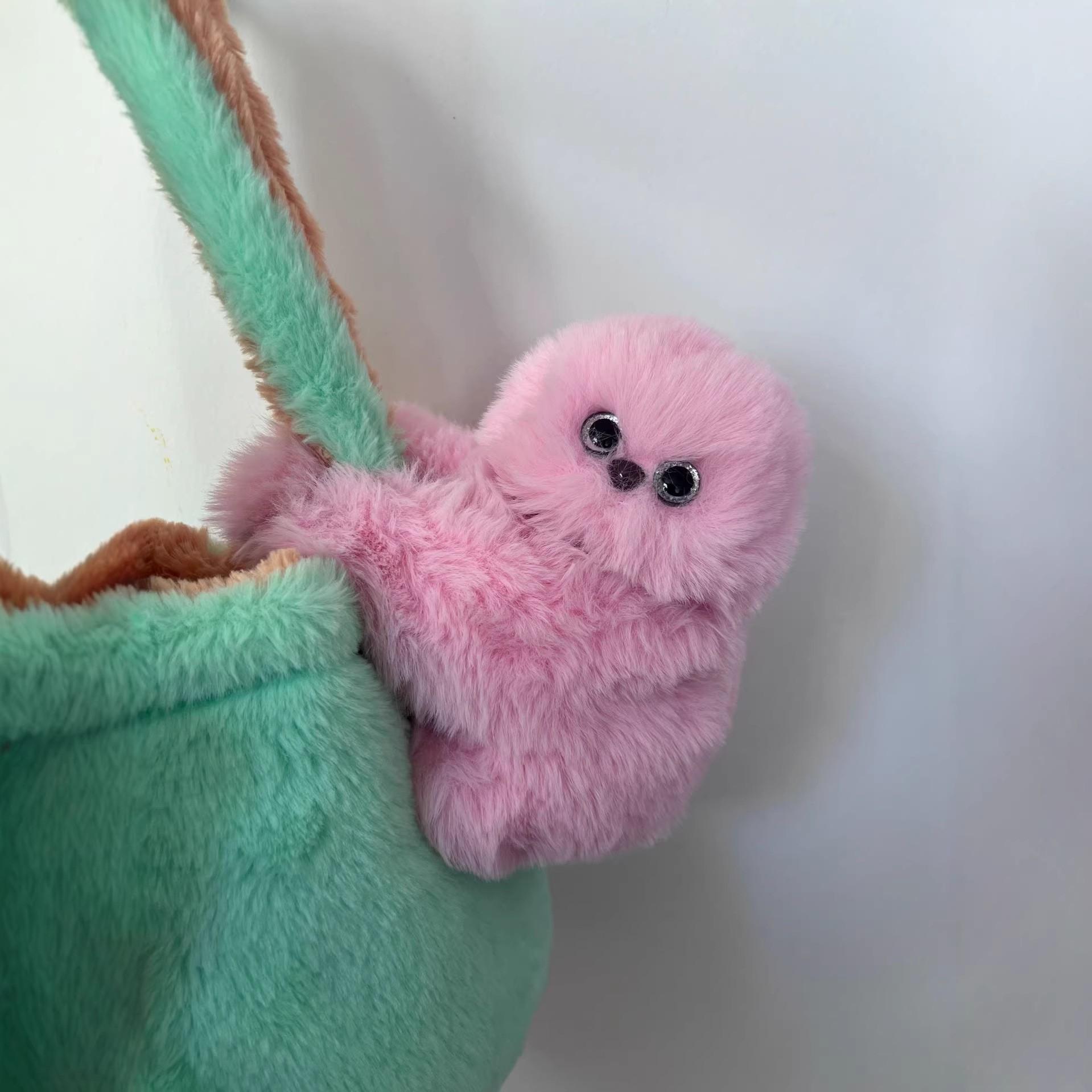 

Owl Singing Plush Doll Pendant with Head Turning Motion USB-C Rechargeable Bag Charm Hanging Toy Cute Gift 17cm long, 12cm wide, 15cm high, 280g weight розовый