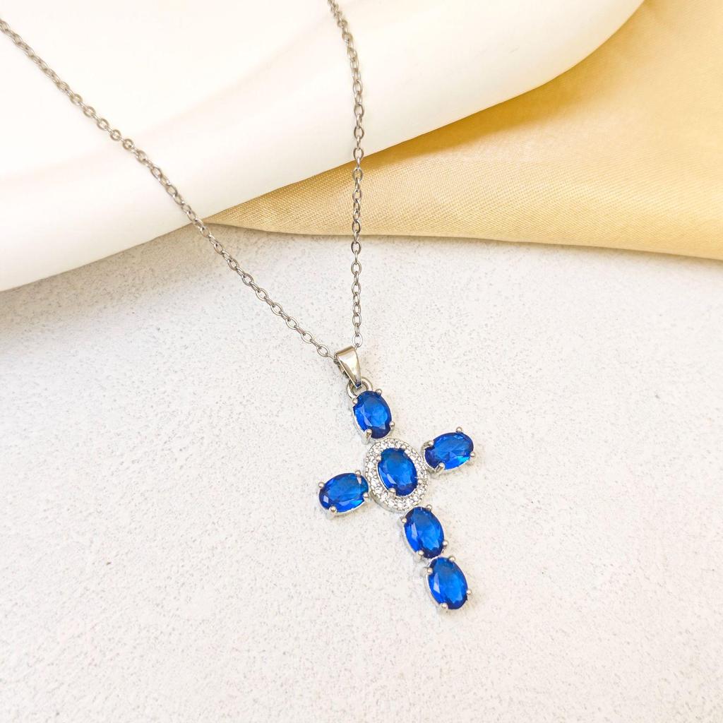 Women's Gold-Plated Copper Necklace: Luxury Fu Lu Pendant Clavicle Chain - Versatile Fashion Accessory