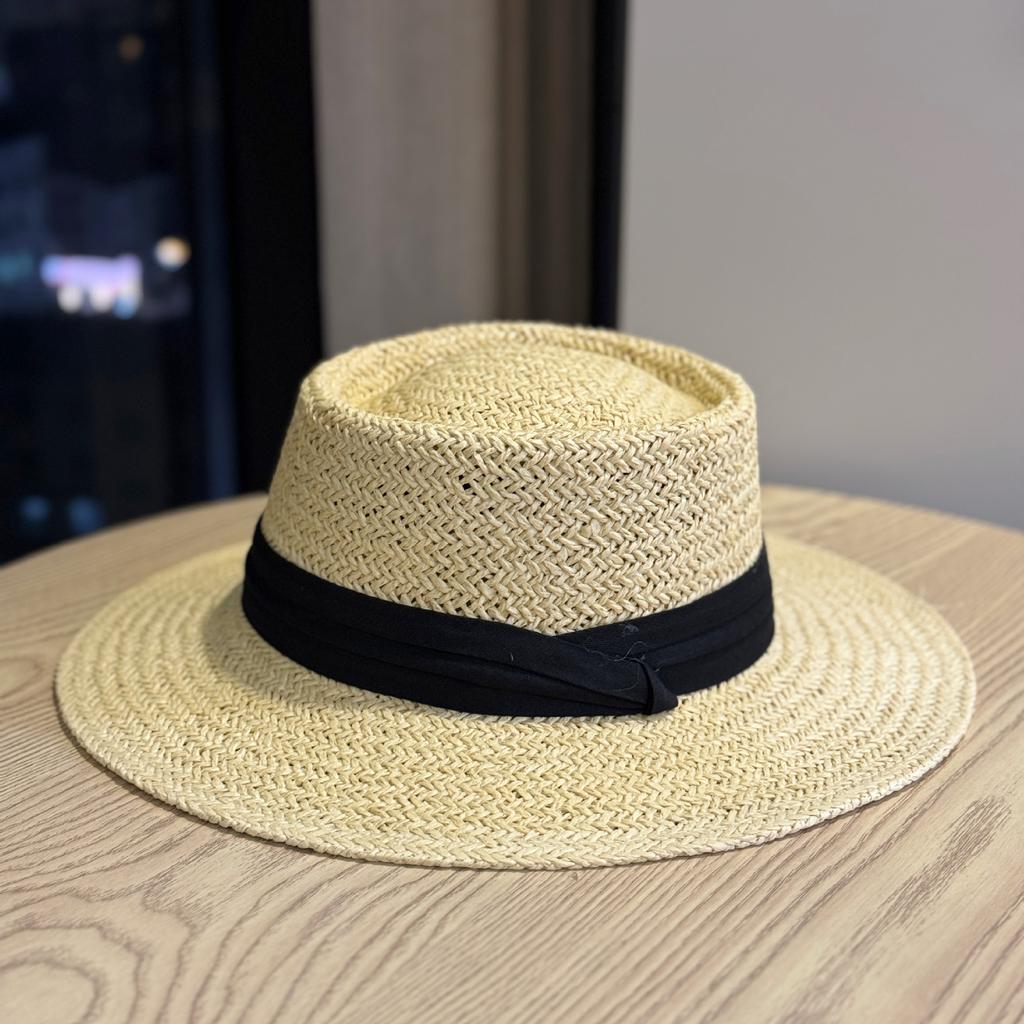 New hat women's summer seaside sun protection straw hat Internet celebrity British holiday style top hat Hollow breathable sun hat tide