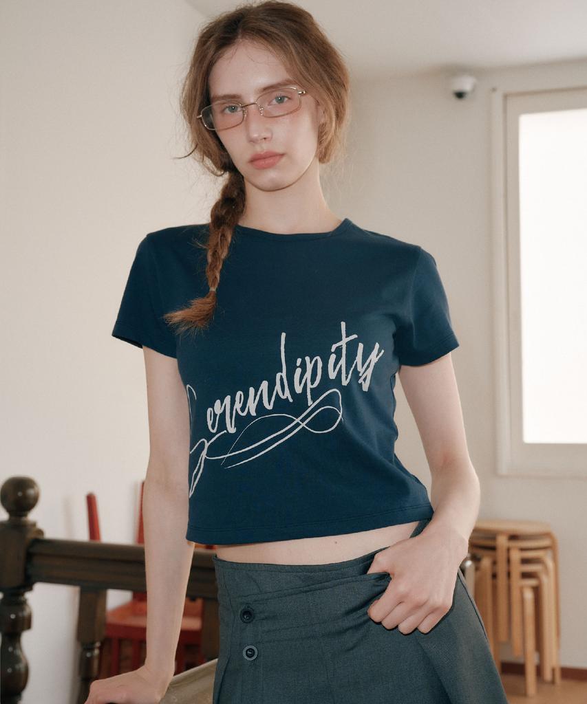 AEGO FREEDOM LAB Serendipity Crop T-Shirt_Navy
