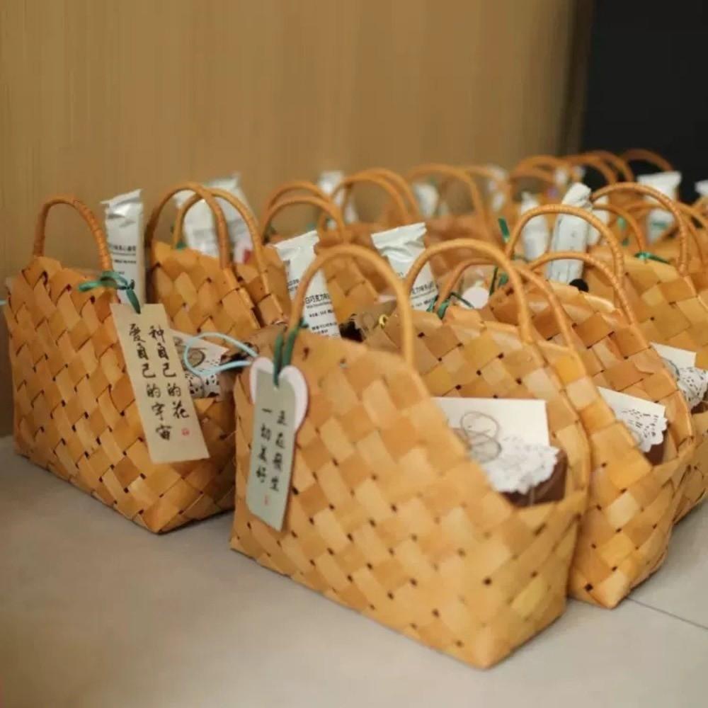 Rustic Hand-Woven Basket with Handle Flower Arrangement Wedding Flower Basket Sundries Organizer DIY Accessory
