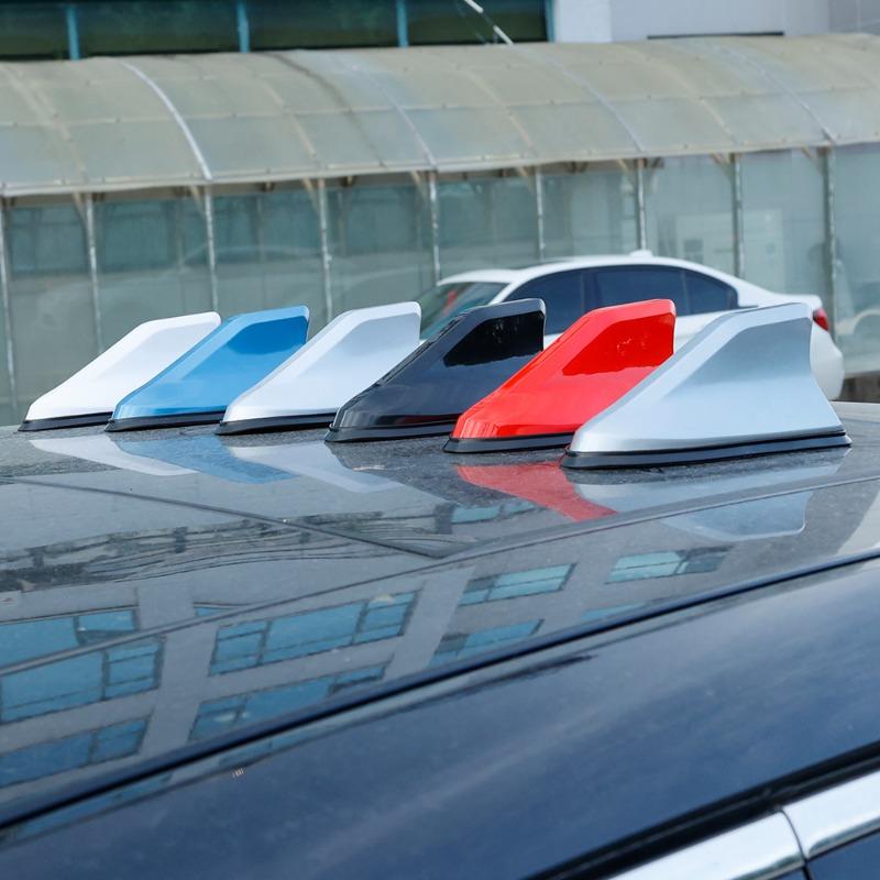 Car Shark Antenna Radio Signal Aerials Roof Antennas for BMW Toyota VW Kia Nissan Car Radio AM FM Antenna Signal Amplifier