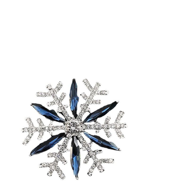 Snowflake Brooch - High-end, Niche, Premium Rhinestone Corsage, Scarf Clasp, Clothing Accessory, High-end Pin