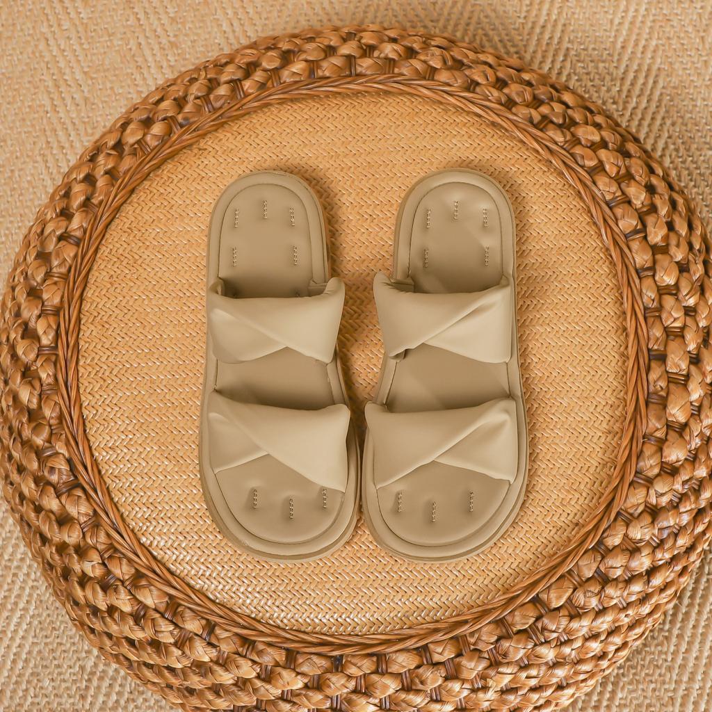 Yuanlitong Platform Slippers Women Wear High-end Korean Version Sandals with Folds Women's Shoes Soft Soles Are Not Tired