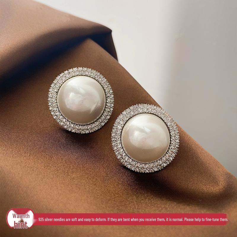 French Retro Zircon & Pearl Geometric Stud Earrings: Luxurious and Fashionable Accessories for Women