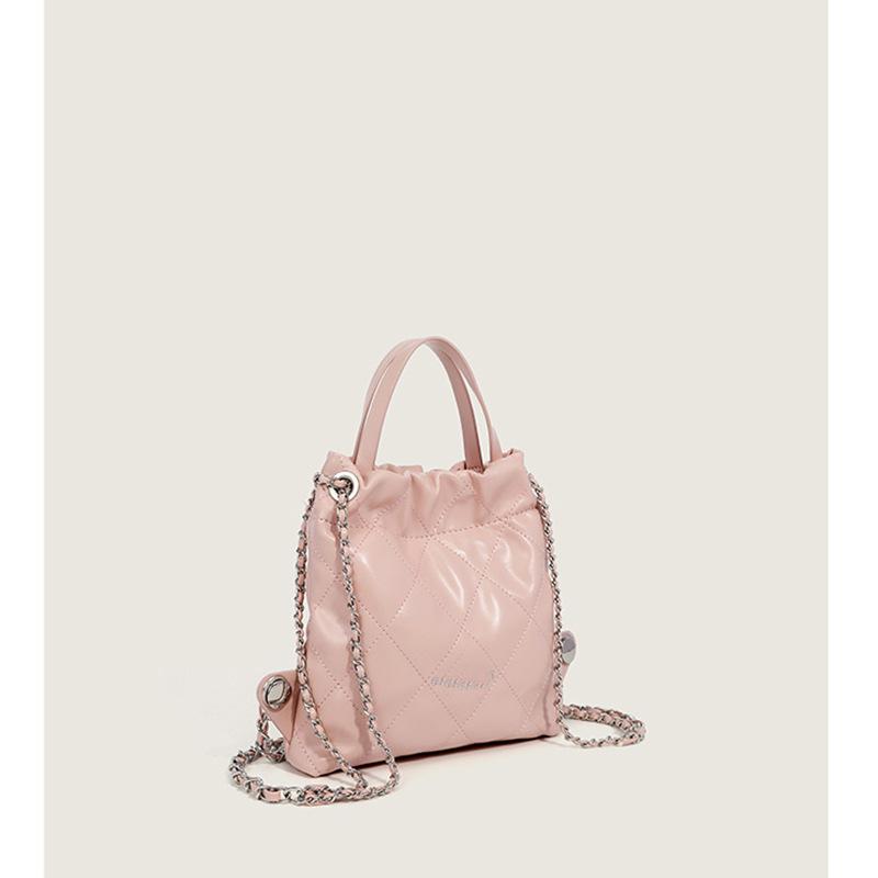 

2024 New Trend Niche Fashion Backpack Rhombus Handheld Chain Small Fragrant Wind Bag Casual Women s Bag рожевий