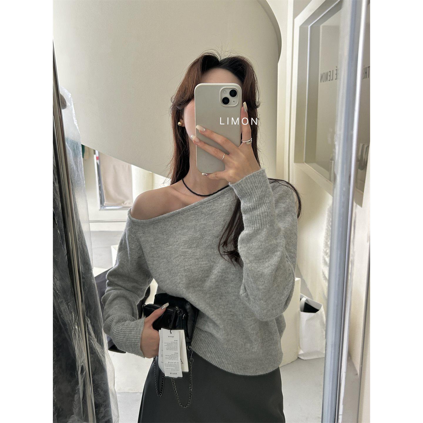 

Korean Style Gray One-Shoulder Sweater Knitwear - Women s Slim Fit Off-the-Shoulder Autumn Chic Top One Size