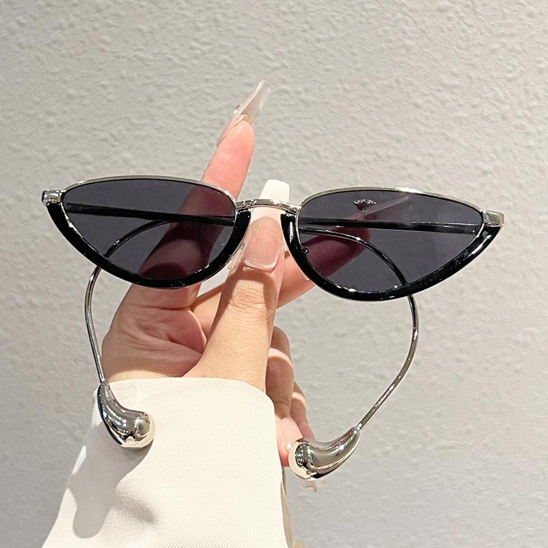 New European and American retro fashion cat eye sunglasses anti-hook small frame frame women's high-end sunglasses