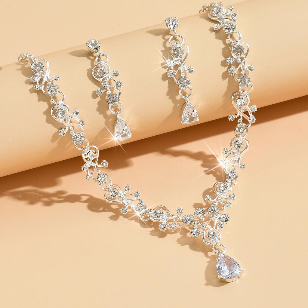 3pcs Women's Fashionable Zircon Set with Rhinestones, Zircon, Water Droplets, Necklace, Earrings, Wedding Dress Accessories