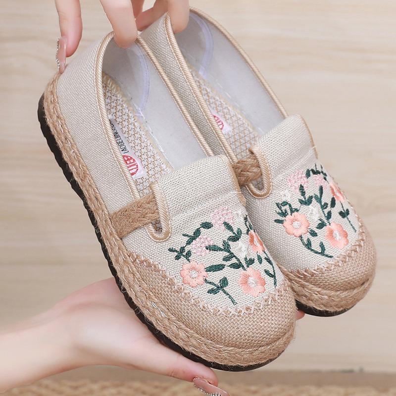 Cloth shoes women's summer flat-soled embroidered shoes casual elderly single shoes breathable soft-soled comfortable mother shoes