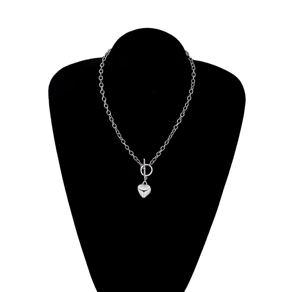 Europe, America, alloy three-dimensional peach heart pendant necklace women's simple and popular street T-buckle love necklace