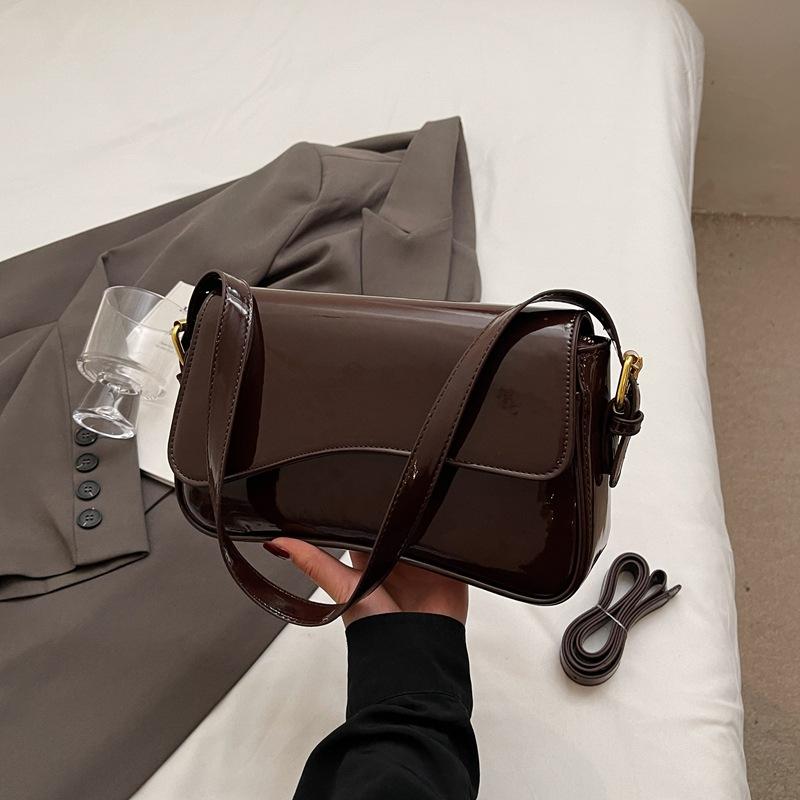Large capacity leisure senior sense of shape soft durable fashion exquisite new light luxury commuting slanting cross shoulder handbag