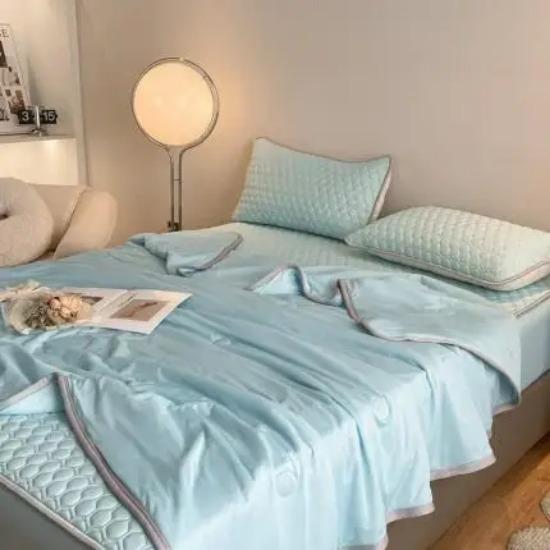 New Solid Color Cool Silk Summer Quilt Soft And Comfortable Air Conditioner Quilt Single Adult Gift Quilt