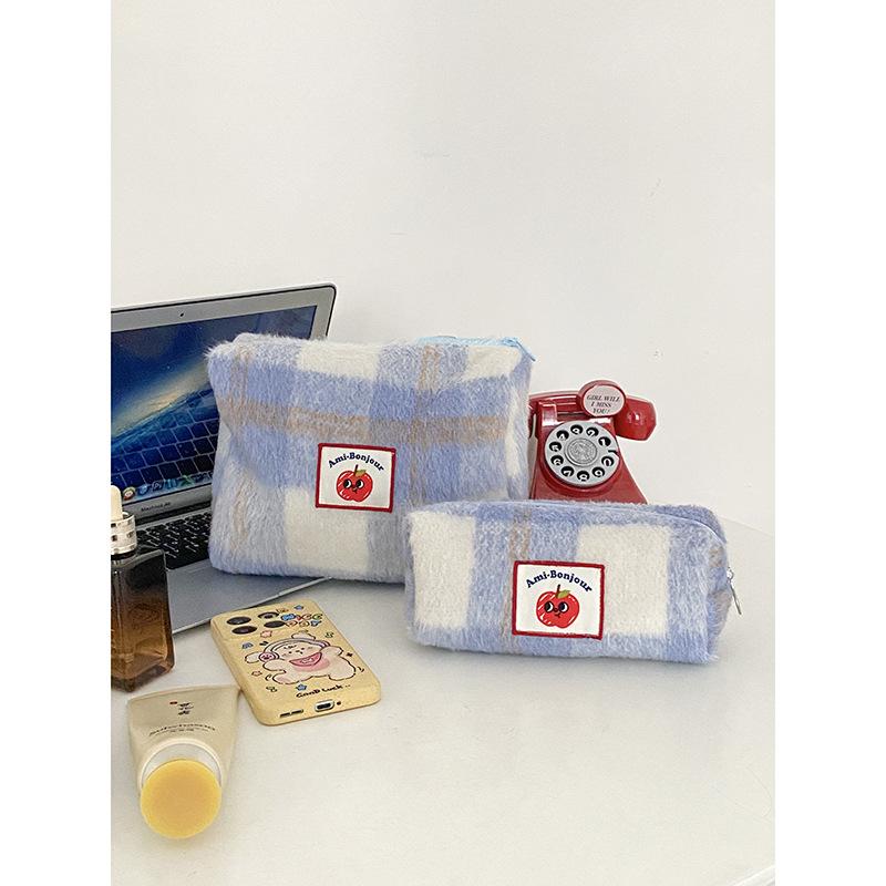 

Niche woolen new sundries, pencil bag, cosmetic bag, grid storage, bag woman