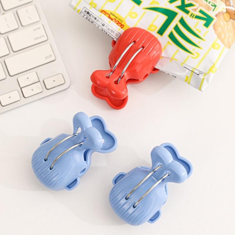 Cartoon Whale Seamless Laundry Clothespins Clothes Pegs Quilt Socks Underwear Towels & More Hangers Fixed Large Windproof Clip