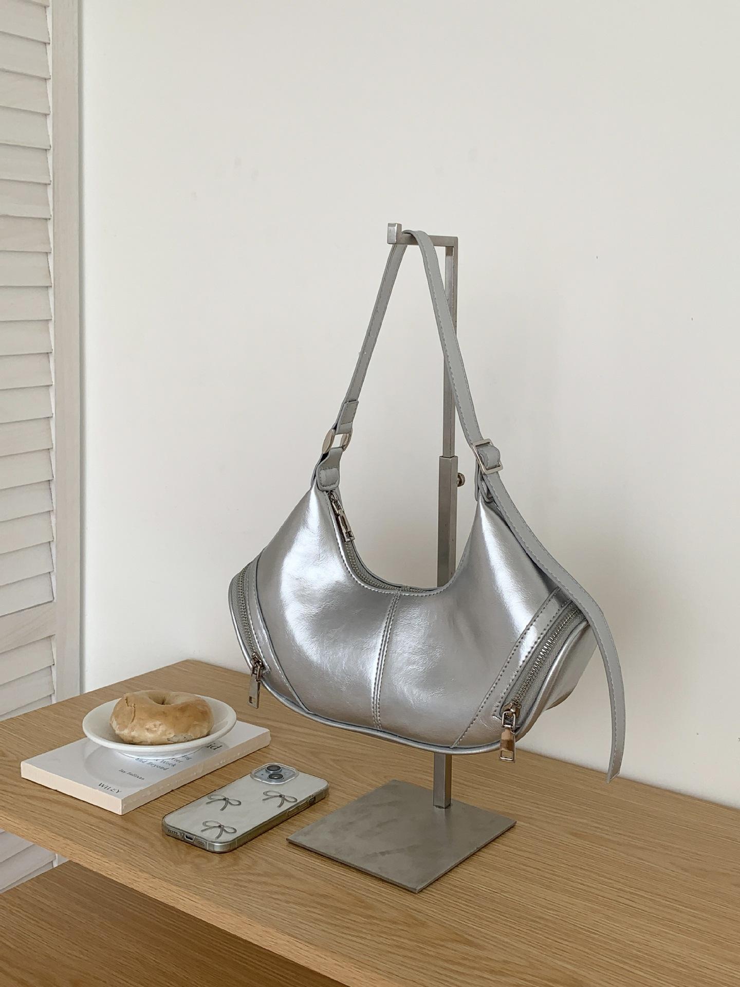 

Retro Simple PU Stereotyped Handbag Female Niche Design Korean Style One-shoulder Underarm Bag High-end Dumpling серебряный