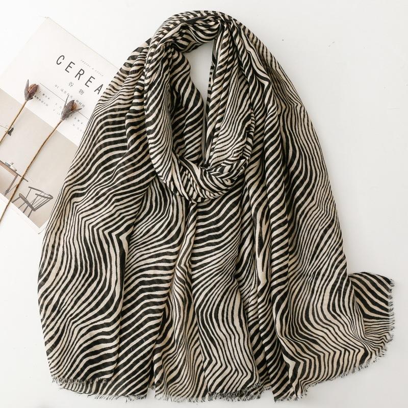 Elegant Women Silk Scarf Wrap Shawls Vintage Striped Print Sunscreen Bandanas Hijab Mujer Boho Scarve Pareo Casual Fashion New