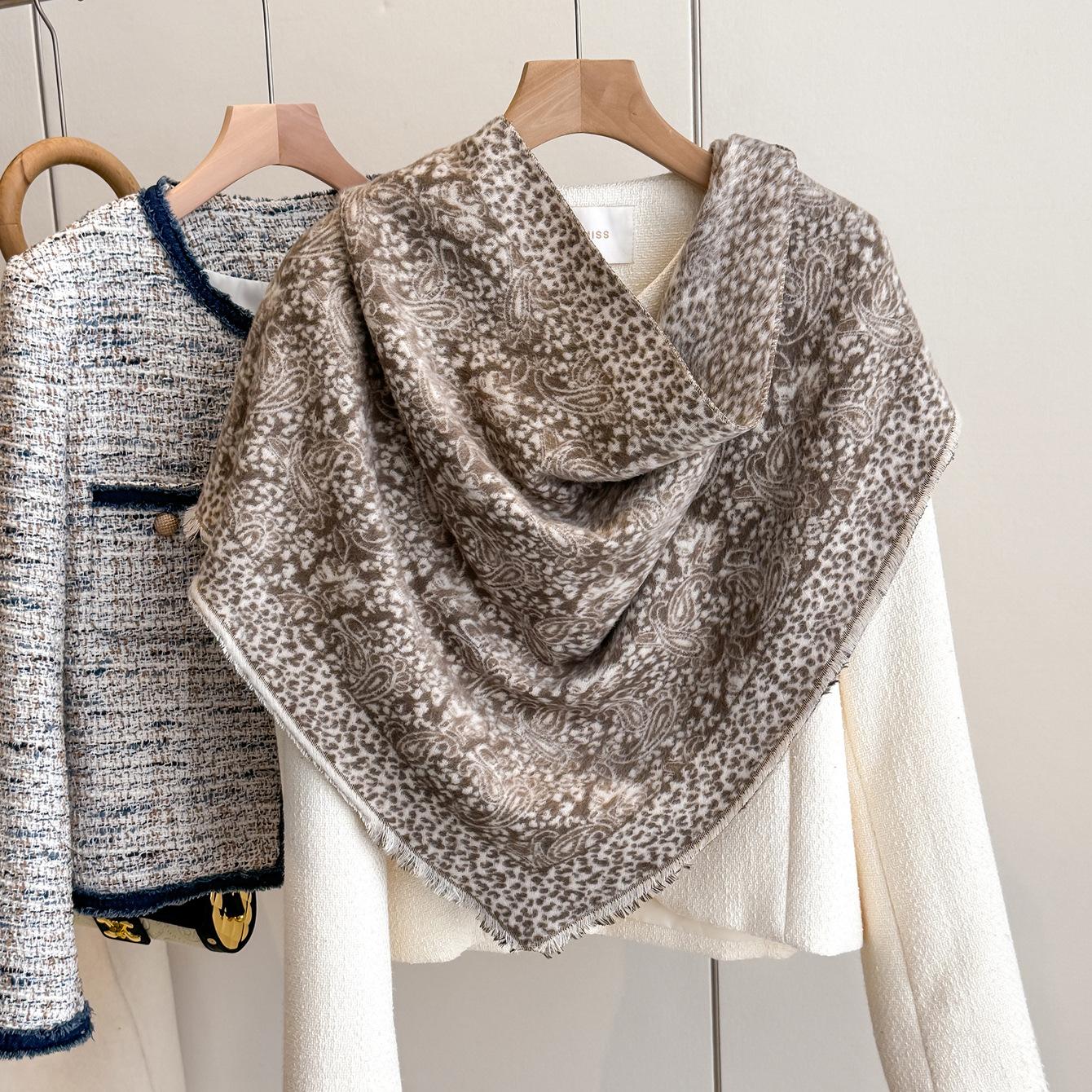 Cross-border fashion imitation cashmere triangle scarf, cashew print rough edge shawl, warm decorative small scarf 185*66